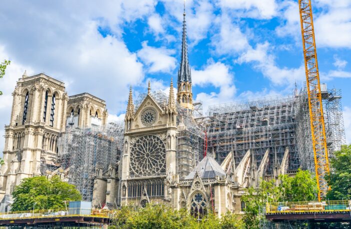 Notre Dame abre sus puertas cinco años después del incendio